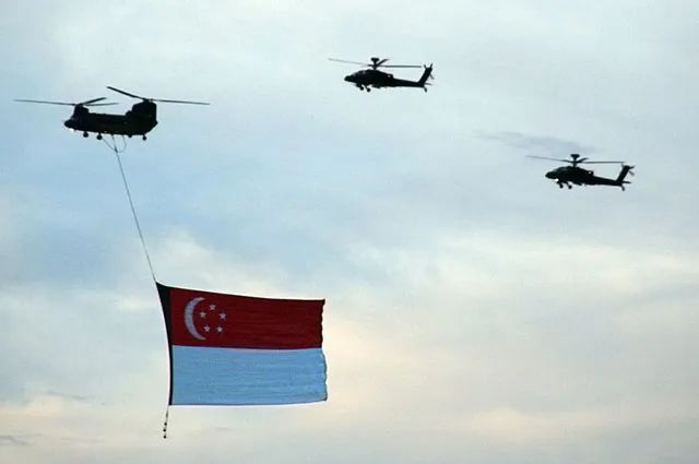 新加坡华人占74%，为什么国歌却必须用马来语唱？