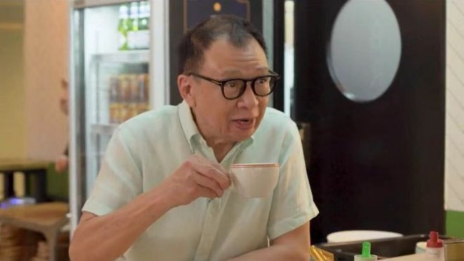 73岁许绍雄已拿新加坡绿卡 叹过程不易