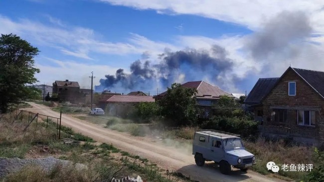 俄民众逃离克里米亚 谁做下的俄空军基地爆炸