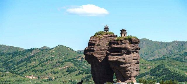 中国最危险的4大寺庙 有一座至今“无人登顶”