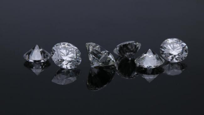 科学家发现“神秘钻石”：比普通钻石还硬58%