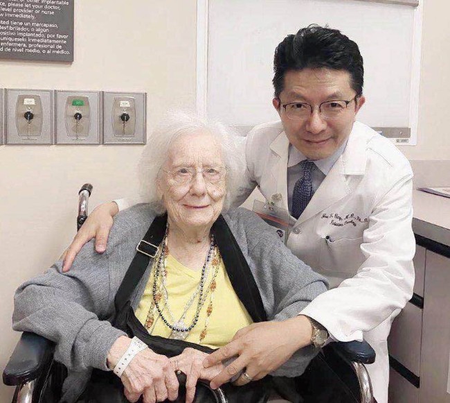 中国病人在美治癌十年，自救后写40万字求医指南