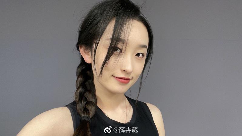 中国新生代女星薛卉葳被指涉及权色交易，她已发出声明。图／摘自微博
