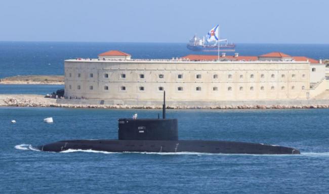 俄军黑海舰队潜艇几乎确定从克里米亚逃了