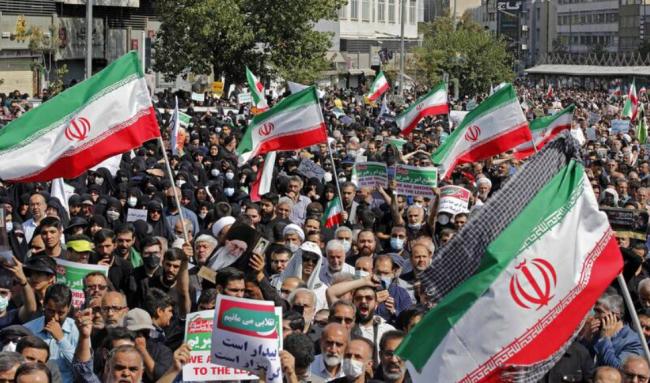 燃：伊朗断网镇压示威 马斯克宣布启动星链
