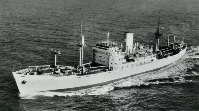 中国男子海上漂流133天，英国王颁奖被写入英美海军军教材