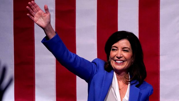 Kathy Hochul Is the First Woman to Be Elected New York's Governor - WSJ