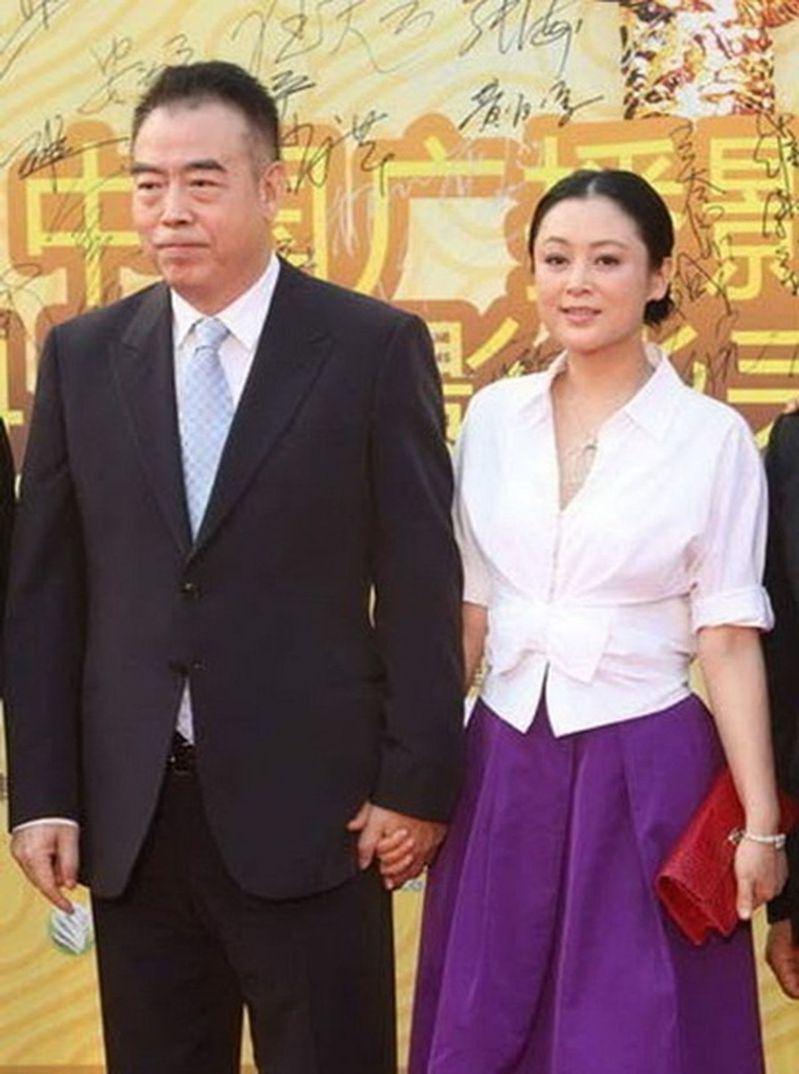 陈凯歌(左)陈红夫妻感情很好。（取材自新华网）