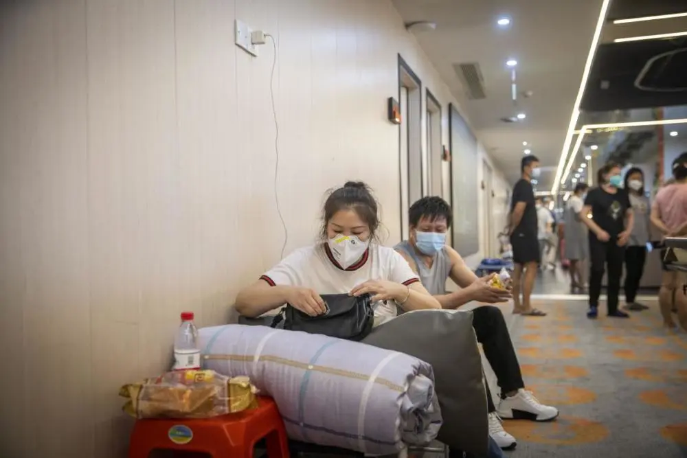 广州台球厅老板：在疫情“震中”收留上百滞留者