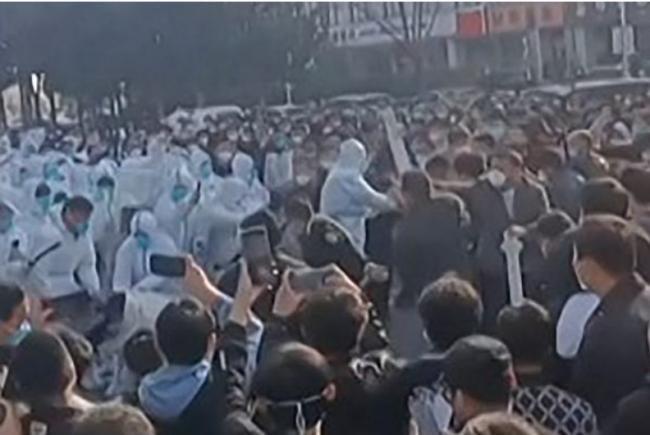 中国抗议活动场面壮观令外国记者惊讶