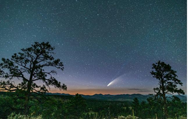 现在夜空中可见的彗星 或永远不会重返太阳系