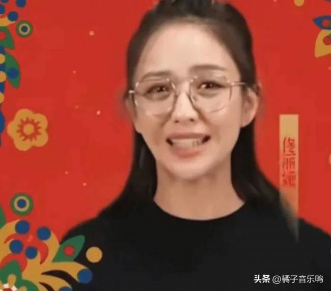 39岁佟丽娅祝福视频 却被指整容失败 笑起来像哭