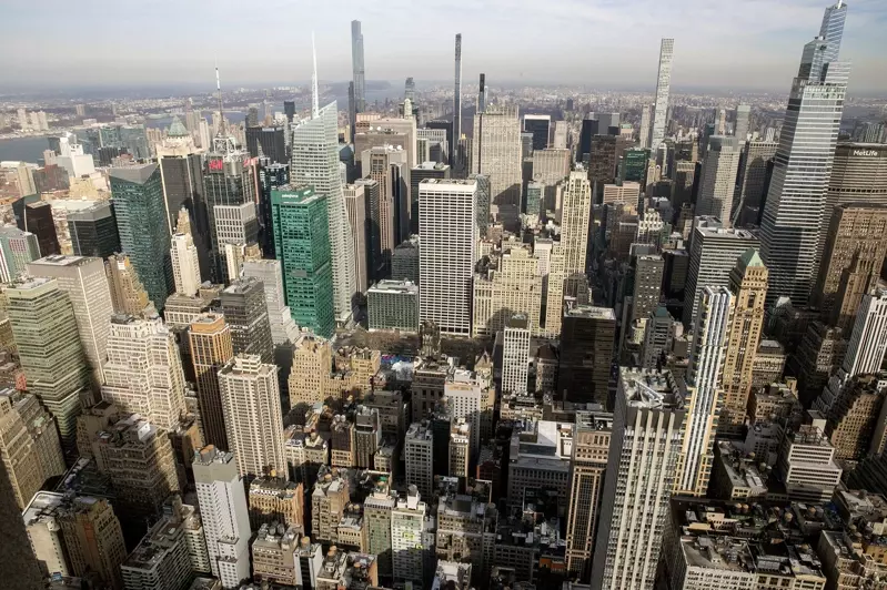 纽约房市低迷 曼哈顿公寓销量跌50% 房价却下不来