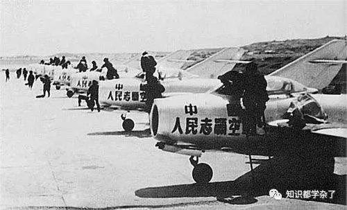 揭秘新中国轰炸机第一仗：为何5分钟牺牲15人