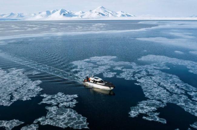 海里也有！加拿大在北极海域发现中共监测浮标