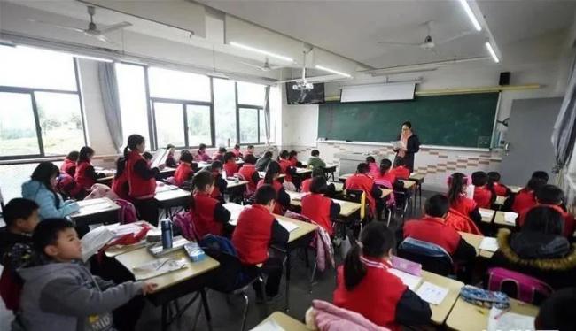 12年后的中国：学生少3000万 教师过剩 高校关停