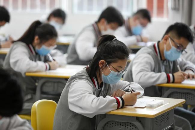12年后的中国：学生少3000万 教师过剩 高校关停