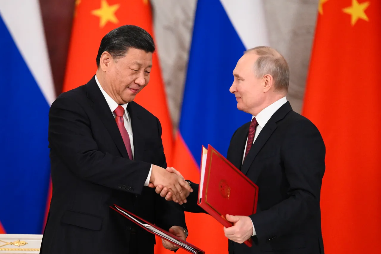 中國國家主席習近平（左）此時出訪俄羅斯，可以自總統普丁（右）手中獲得最多回報。美聯社
