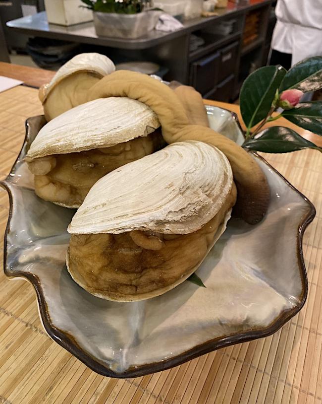 日料海鲜盛宴：象拔蚌Omakase海洋最珍味