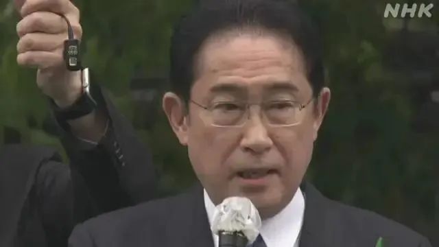 日本首相，为啥要为自己遇刺向国民道歉？
