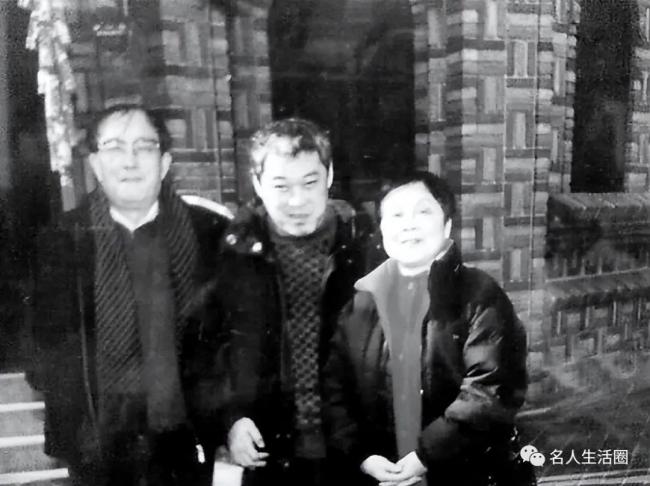 15年前“大闹”谢晋葬礼的刘晓庆 许下一个承诺