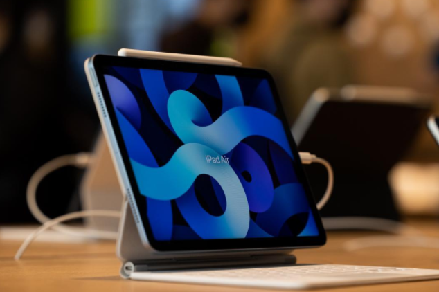 传苹果打造比MacBook更大台“巨无霸平板”