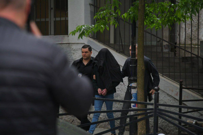 塞爾維亞一名未成年學生持槍掃射校園多名師生，導致至少9人死亡。   圖：翻攝自@ArthurM40330824 Twitter