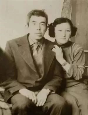 中国硬汉越狱4次亡命三万里润出境，40岁娶21岁异国女郎