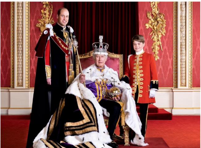 英国王室新照曝光　“王位继承者”集结气势非凡