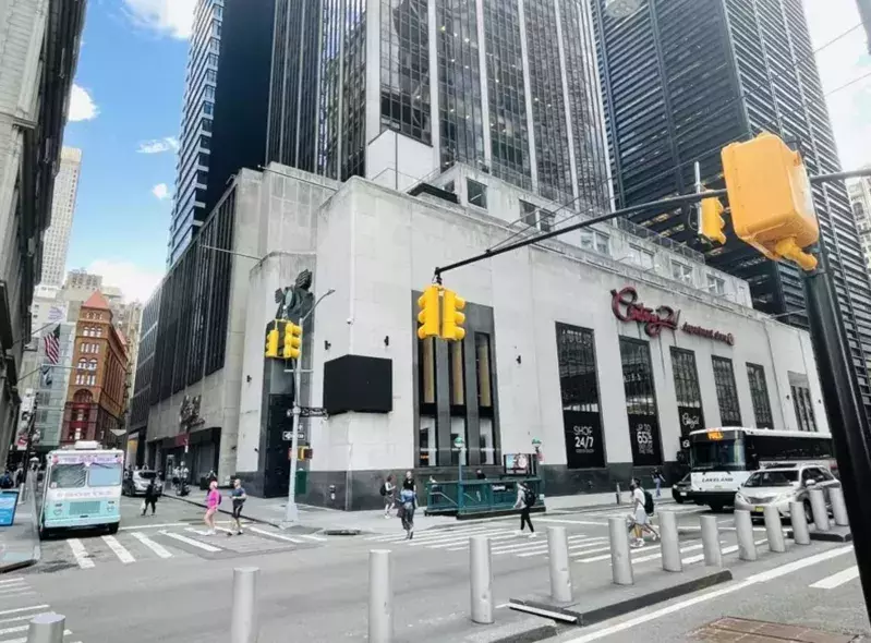 21世纪百货回来了 曼哈顿下城旗舰店今重开