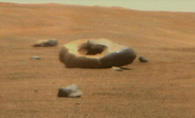 火星上拍到了“甜甜圈”