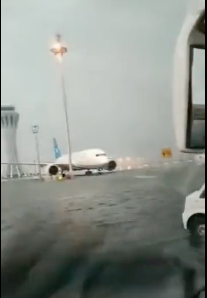 直击：北京大兴机场一片汪洋