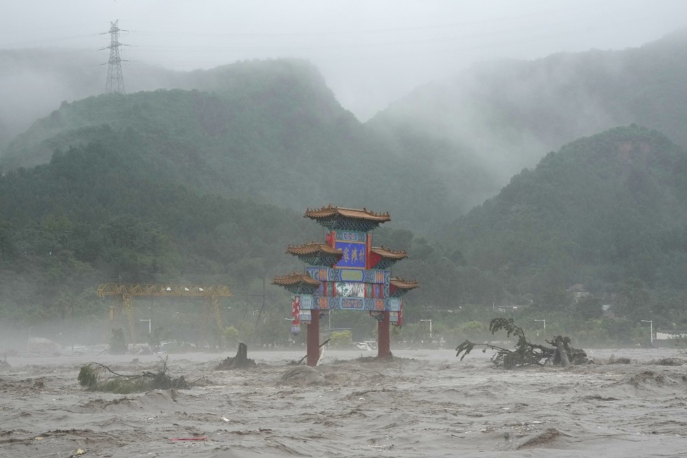 中國華北地區持續遭遇強降雨的侵襲。（美聯社）