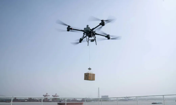 大疆发布首款运载无人机 载重可达30公斤
