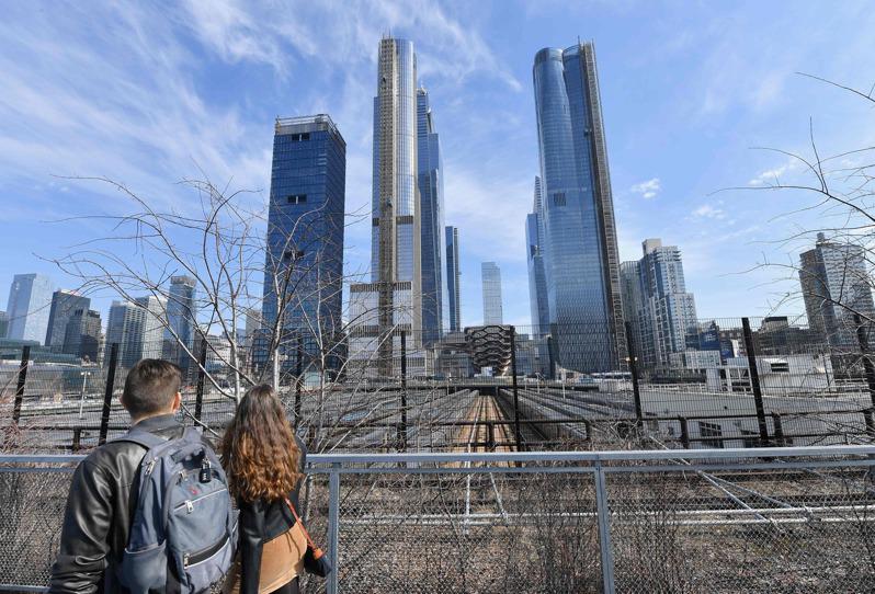 许多中国富豪对曼哈顿的高级公寓感兴趣，出手很快。(Getty Images)