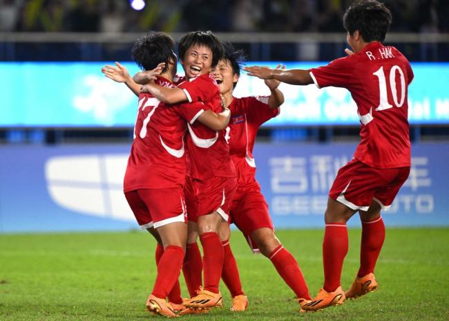 杭州观众压倒性挺朝鲜队 日本女足冷静夺金