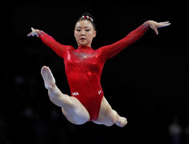 出生中国后被领养 美华裔体操金牌选手退学