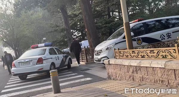 北京八宝山殡仪馆部署警力 气氛严肃
