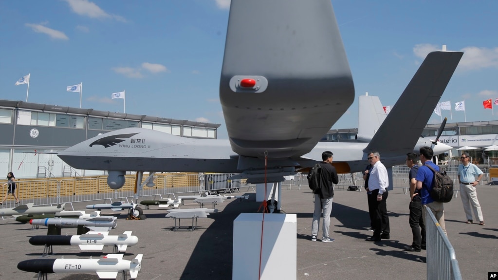 在巴黎航空展展出的中国翼龙二型无人机。（2017年6月18日）