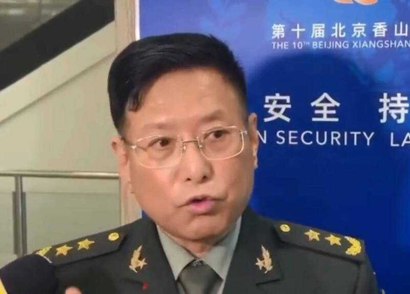 哈瑪斯海外領袖稱，中國打算將效仿哈瑪斯，對台灣進行類似攻擊計畫，解放軍中將何雷反駁。（圖翻攝自微博）