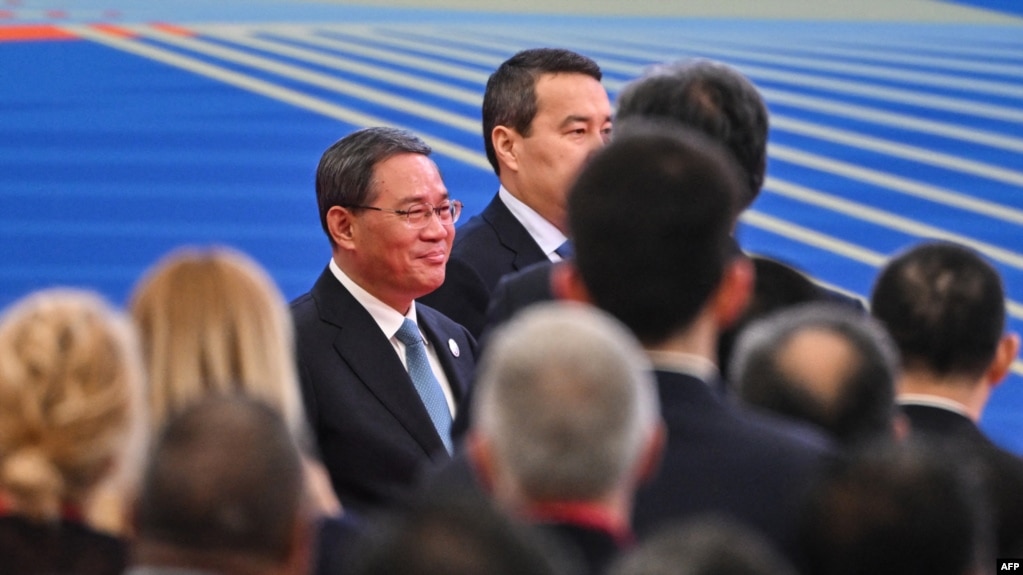 2023年11月5日，中国国务院总理李强抵达上海出席第六届中国国际进口博览会开幕式。(法新社)