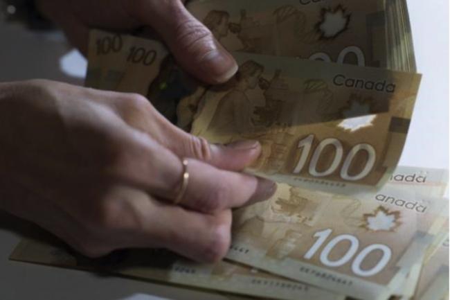 加拿大1%最富人群收入年增58万 穷人年减千元