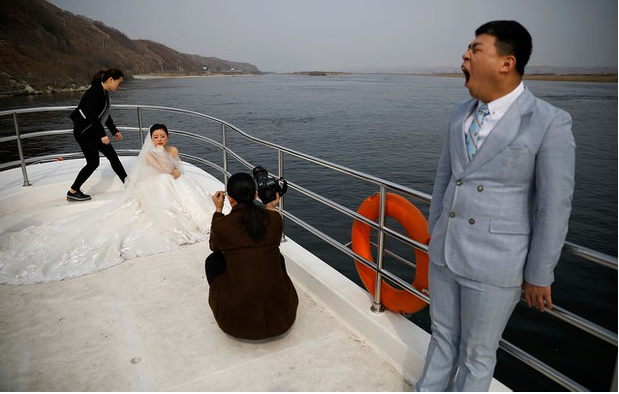 中国初婚人数连续九年下降 症结何在？
