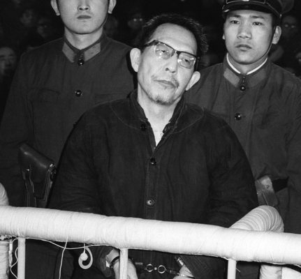 张春桥被抓前曾策划武装政变