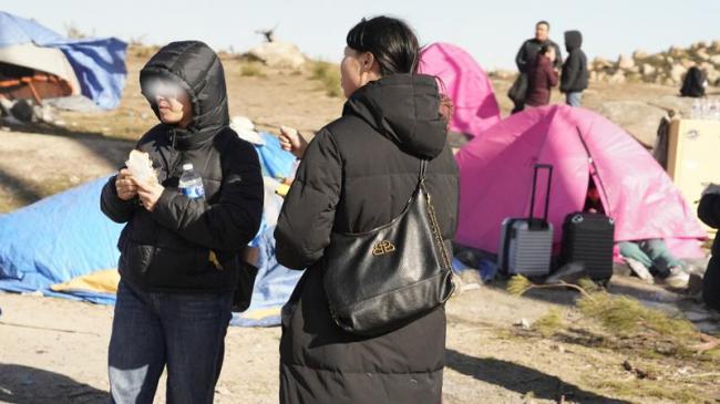 多图：中国走线人成特殊群体 被关荒漠拘留营