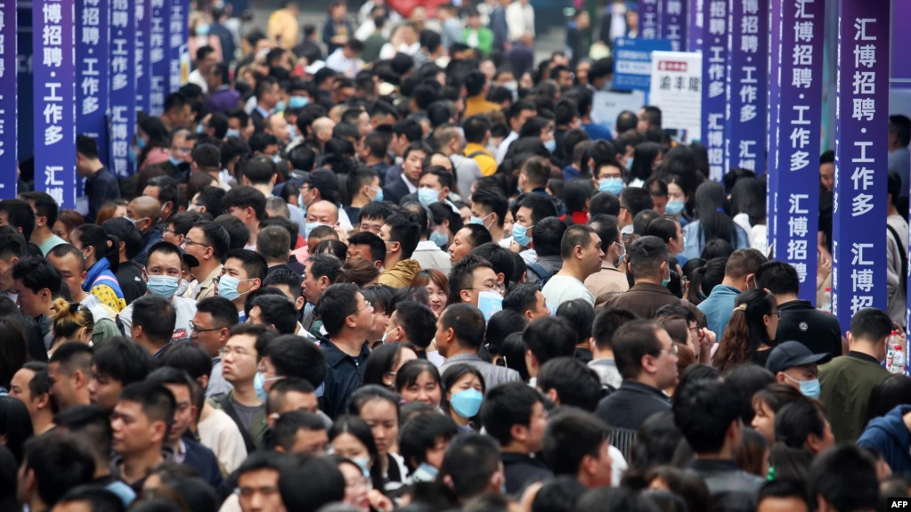 中国青年就业困境难解    尤其是“海归”