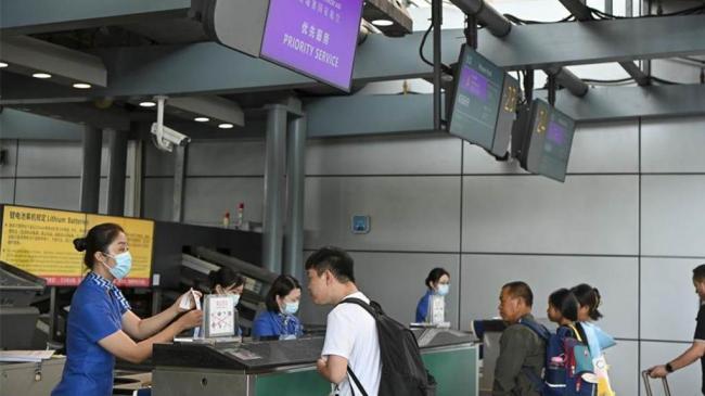 春节中国出入境高峰    比去年增3.3倍