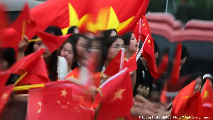 墙外文摘：中国民族主义，社会边缘人的主动选择