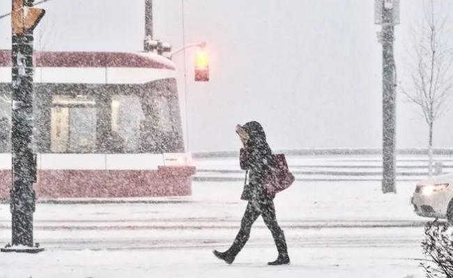 50cm暴雪席卷加东 多伦多机场大批航班取消