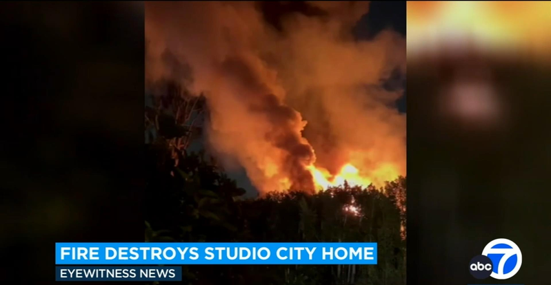 好莱坞女演员Cara Delevingne的一栋两层豪宅5日凌晨发生火灾。 （ABC电视台）